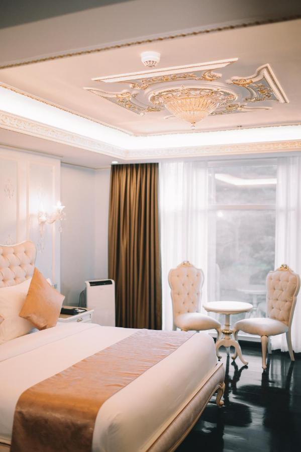 Lafaayette Luxury Suites Baguio City Esterno foto